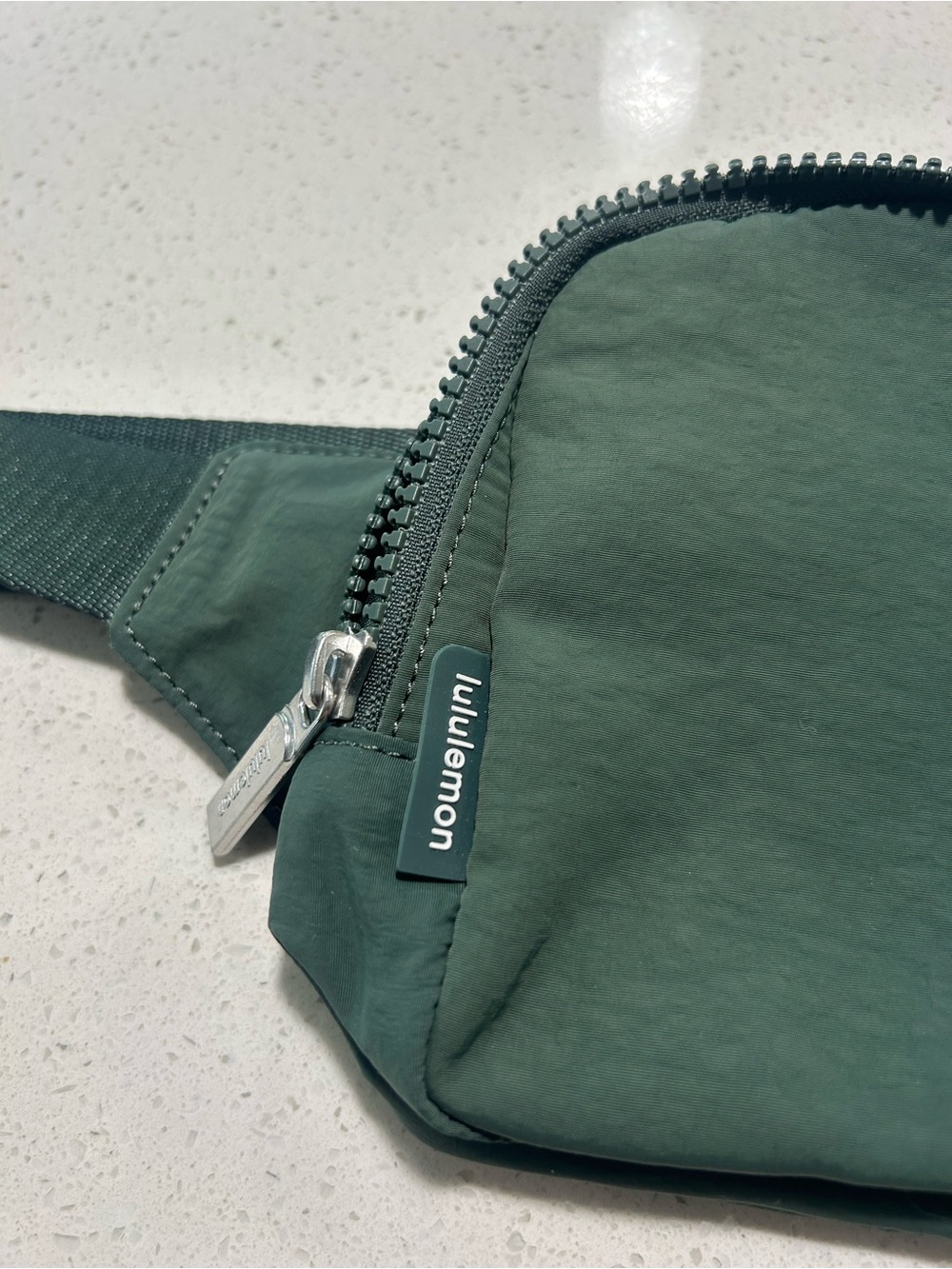 lululemon athletica fanny pack/belt bag Deep Green
